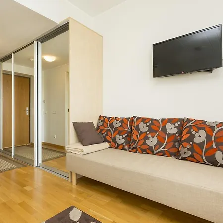 Downtown - Lootsi Apartment